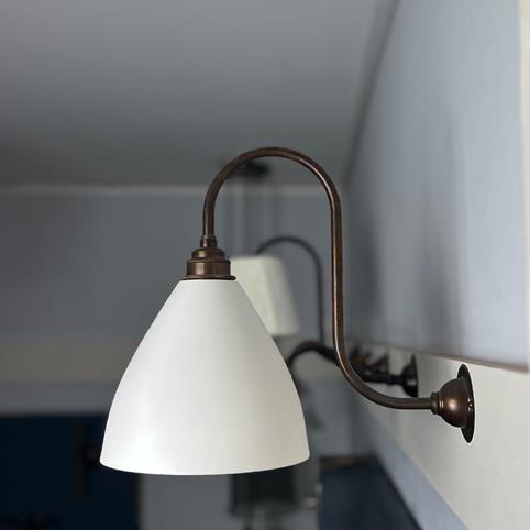 LANGTON Ceramic Wall Light - Long Swan Neck in Antique Brass